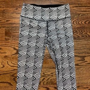 Victoria’s Secret Sport Crop Leggings